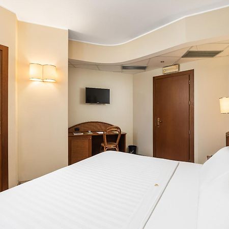 Welcome Hotel Legnano Exteriör bild